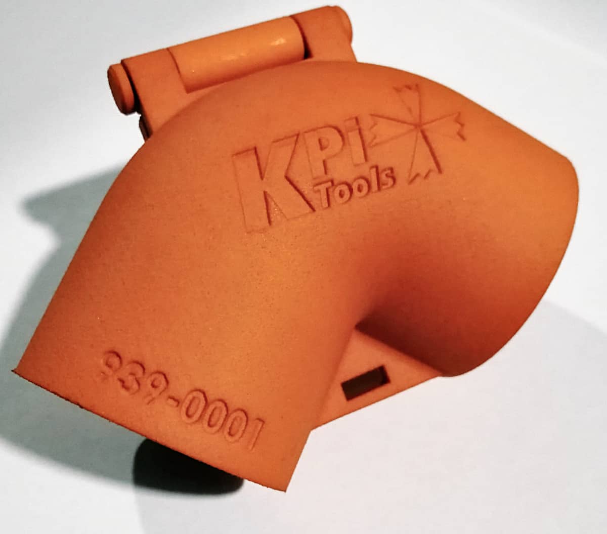 Coque de protection articulée (Impression 3D) pour montage de « backshell » (raccords métalliques et composites) en connectique aéronautique